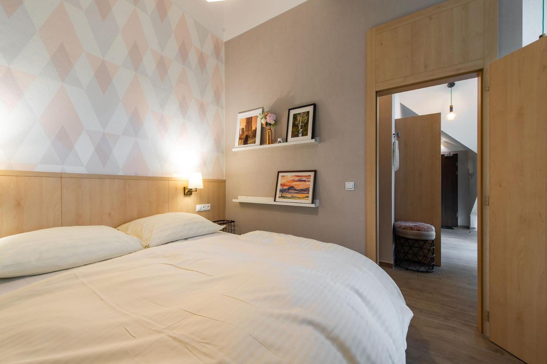 Moderny Swen S 2 Terasami Apartment *