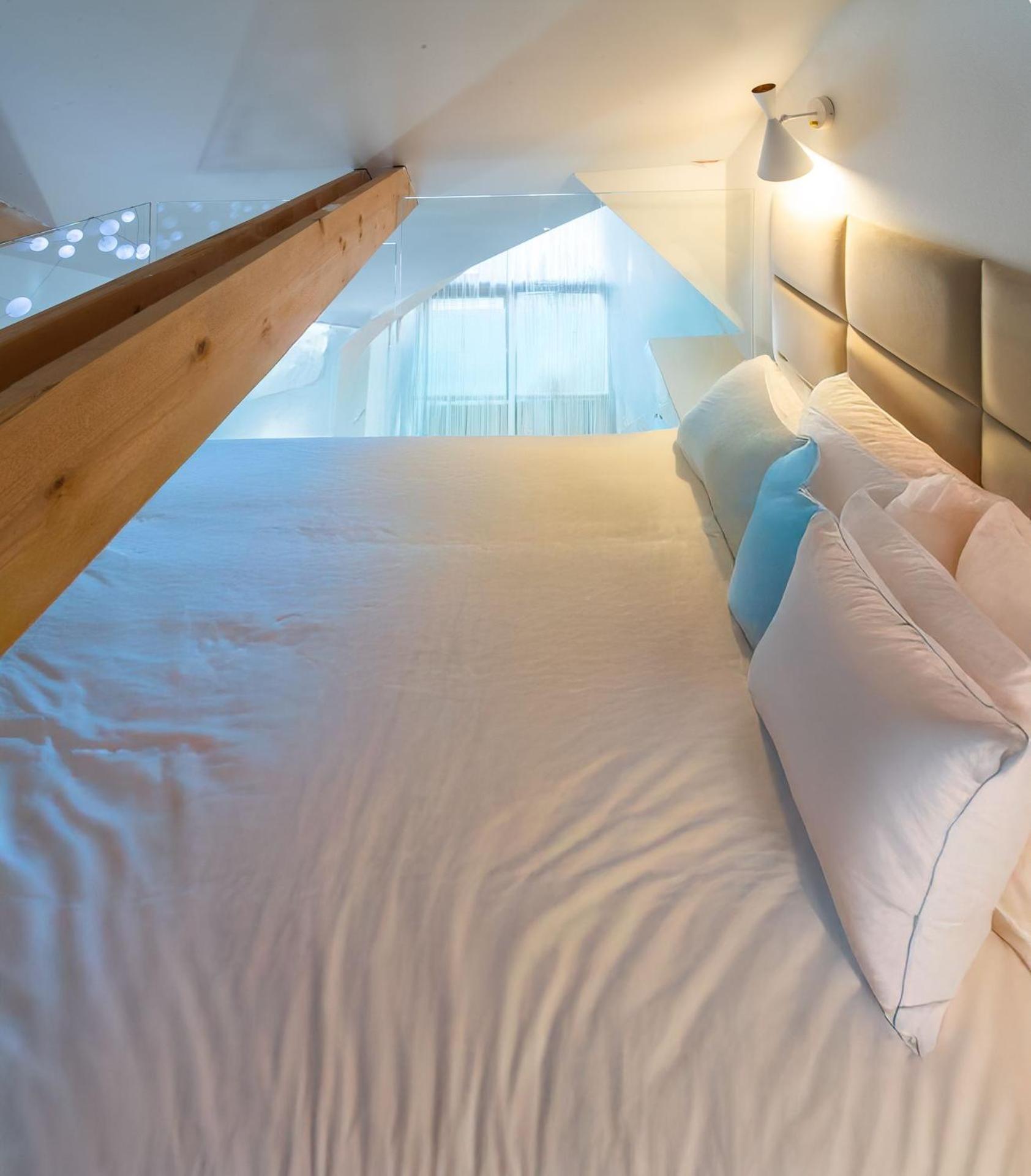 Moderny Swen S 2 Terasami Apartment